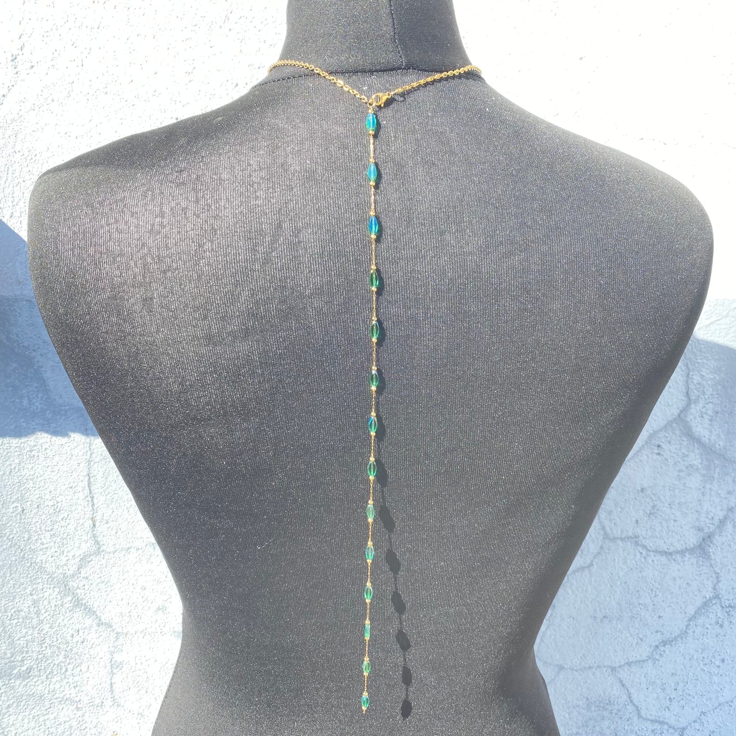 Collier AVA