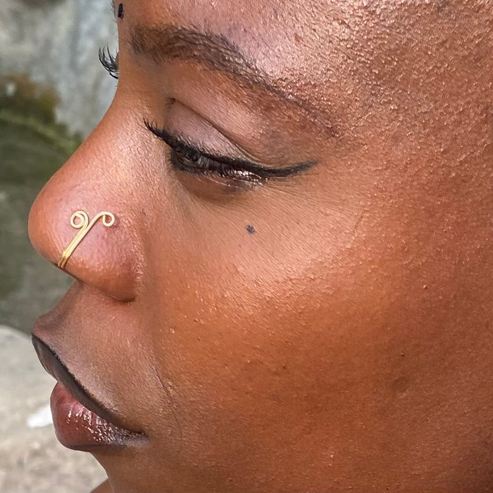 Faux piercing 
