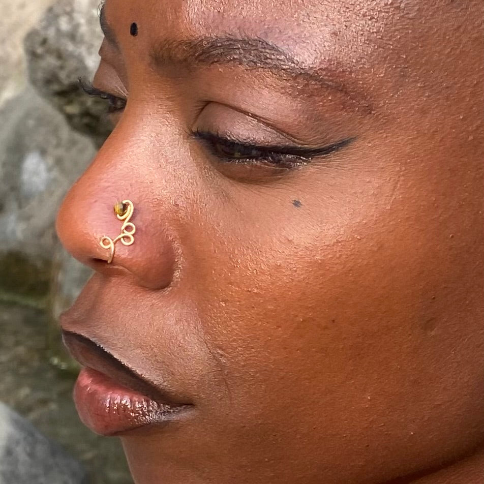 Faux piercing H
